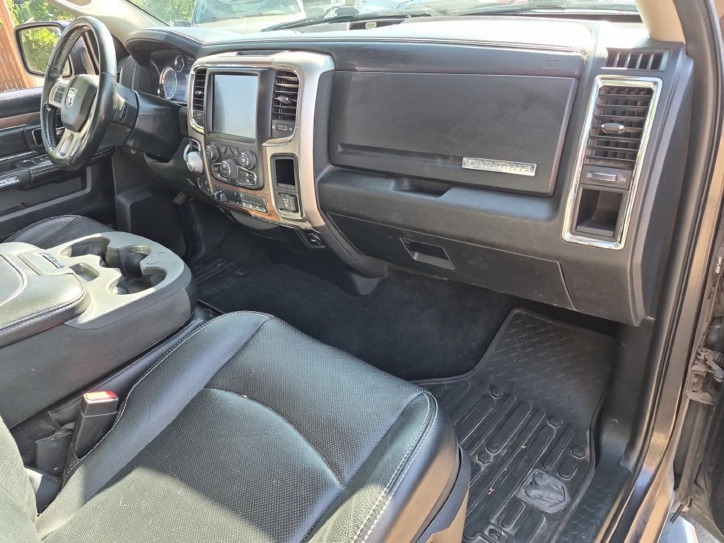Used 2015 RAM 1500 Laramie w/ Convenience Group AWD/4WD image 17