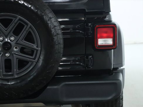 Used 2024 Jeep Wrangler Sport S image 41
