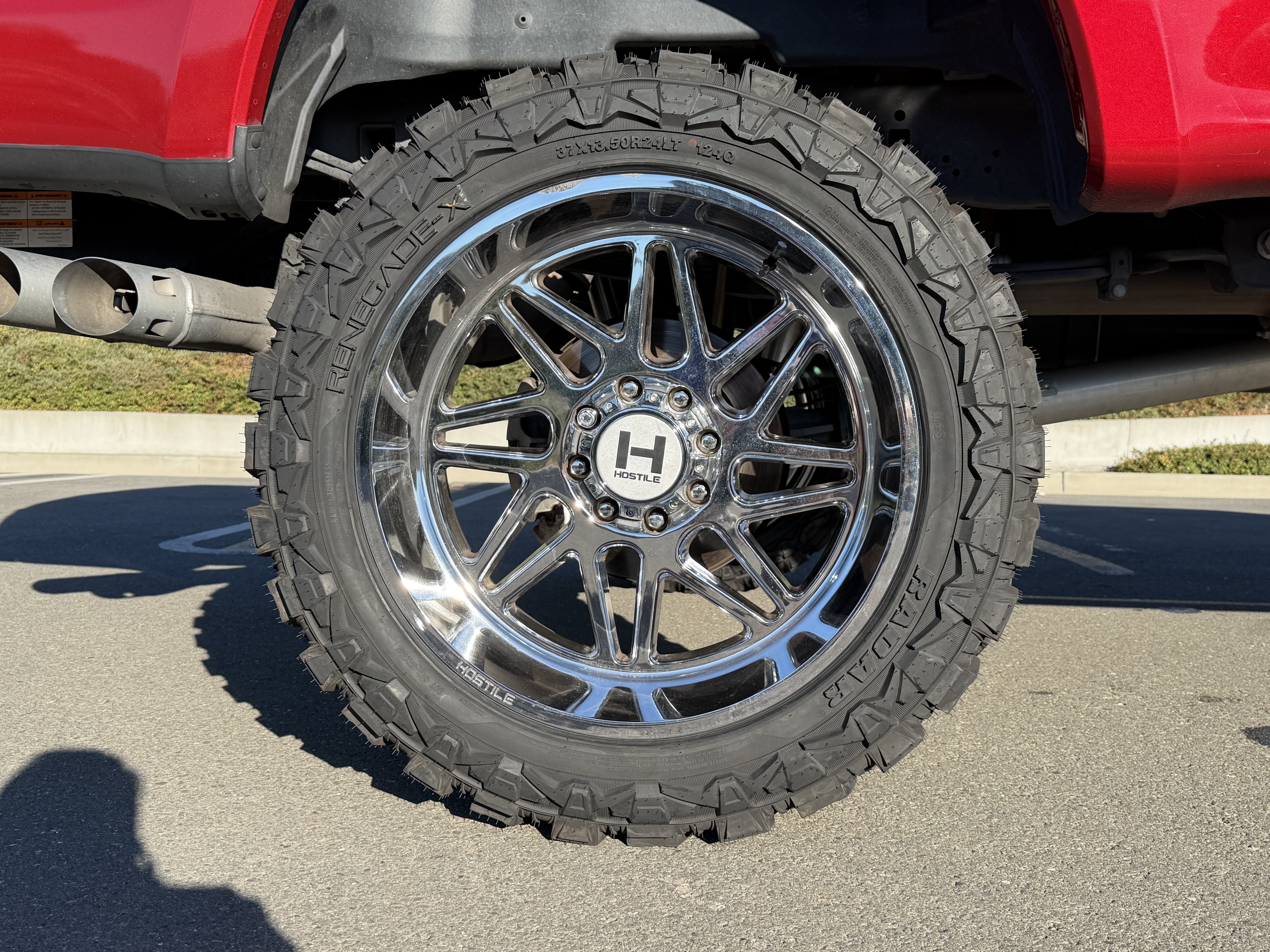 Used 2020 Ford F250 Platinum w/ FX4 Off-Road Package AWD/4WD image 19