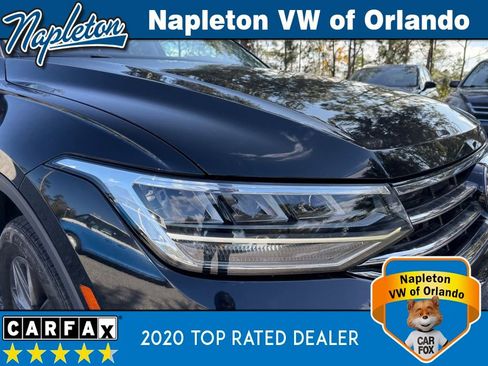 Certified 2022 Volkswagen Tiguan SE image 7