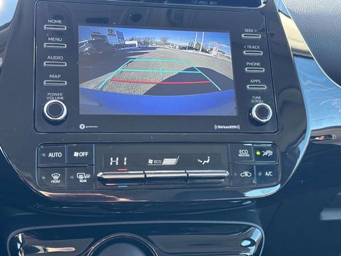 Certified 2022 Toyota Prius XLE image 18