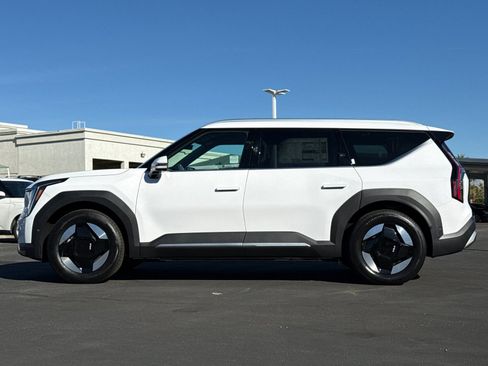 New 2026 Kia EV9 Wind image 6