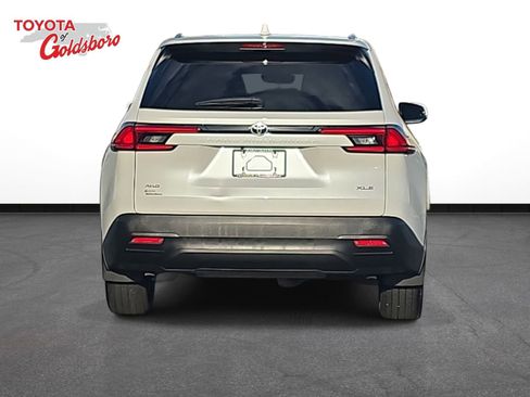 Used 2025 Toyota Grand Highlander AWD image 6