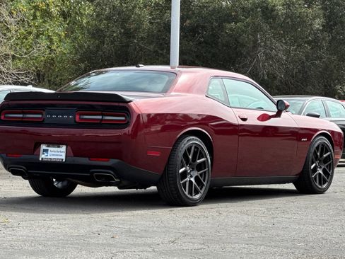 Used 2017 Dodge Challenger R/T RWD image 4