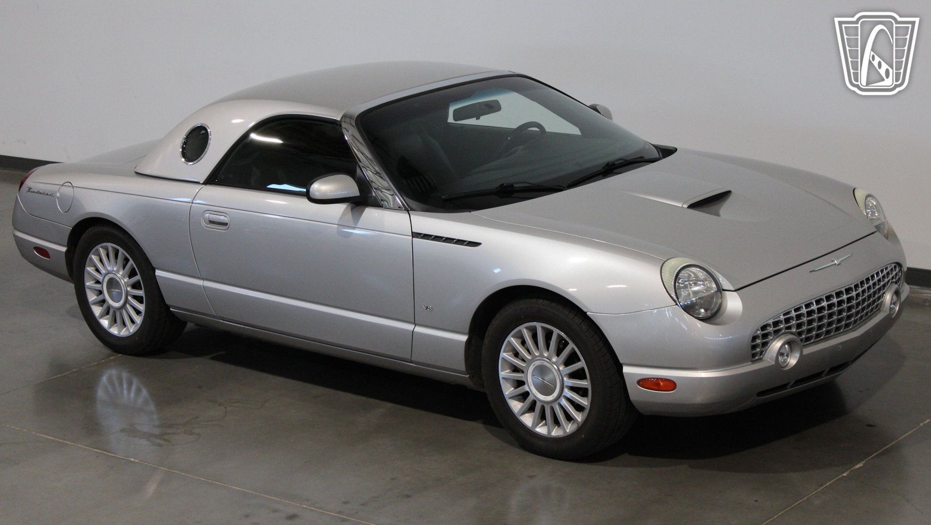 Used 2004 Ford Thunderbird RWD image 6