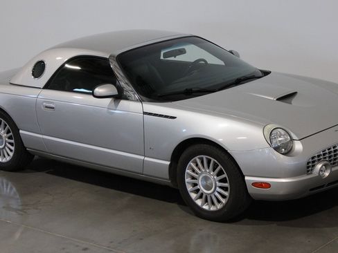 Used 2004 Ford Thunderbird RWD image 6