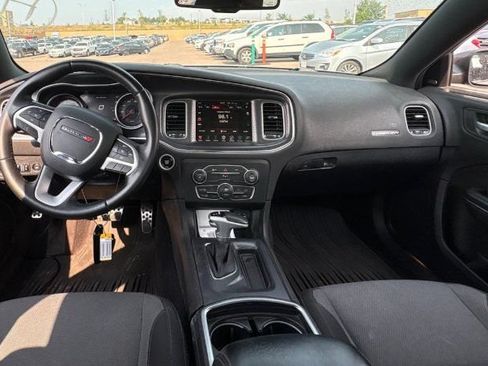 Used 2016 Dodge Charger SXT w/ Navigation & Travel Group RWD image 4