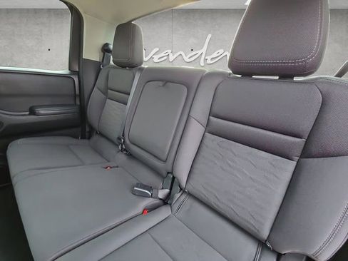 Used 2022 Nissan Frontier SV w/ Technology Package image 22