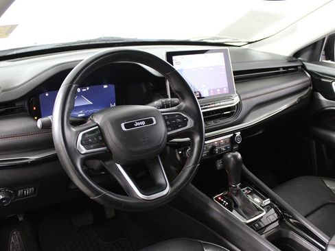 Used 2022 Jeep Compass Trailhawk w/ Trailhawk Elite Group image 8