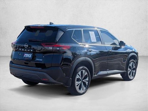 Used 2023 Nissan Rogue SV image 5