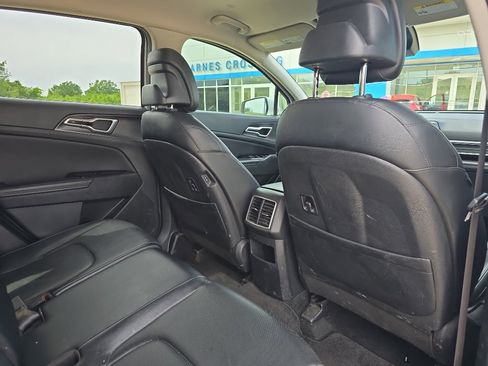 Used 2024 Kia Sportage EX FWD image 16