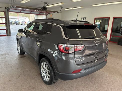 Certified 2024 Jeep Compass Latitude AWD/4WD image 12