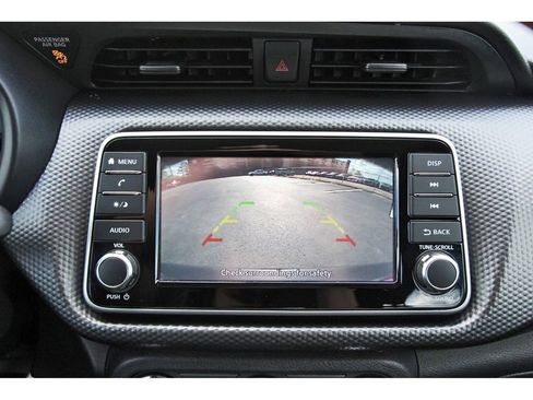 Used 2019 Nissan Kicks S image 28