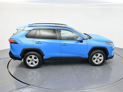 Used 2019 Toyota RAV4 XLE w/ Carpet Mat Package AWD/4WD image 40