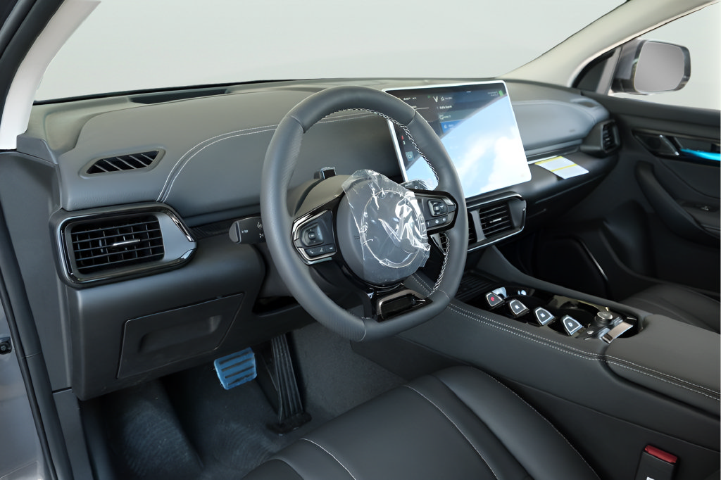 New 2025 VinFast VF 8 Eco AWD/4WD image 7
