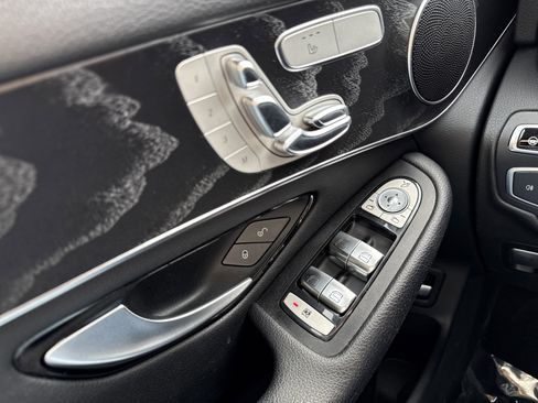 Used 2016 Mercedes-Benz GLC 300 4MATIC w/ Driver Assistance Package image 28