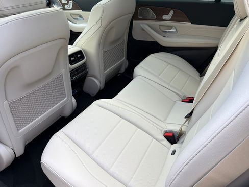 New 2026 Mercedes-Benz GLS 450 4MATIC image 11