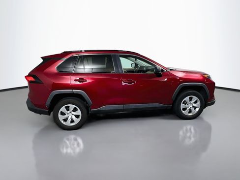 Used 2021 Toyota RAV4 LE FWD image 3