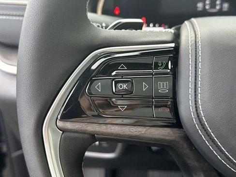 New 2025 Jeep Grand Cherokee L Overland image 22