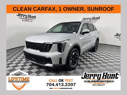 Used 2024 Kia Sorento S w/ Panoramic Sunroof Package