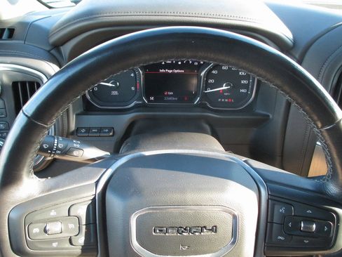 Used 2022 GMC Sierra 3500 Denali w/ Denali Ultimate Package image 33