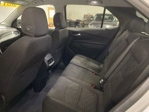 Used 2021 Chevrolet Equinox LT image 23