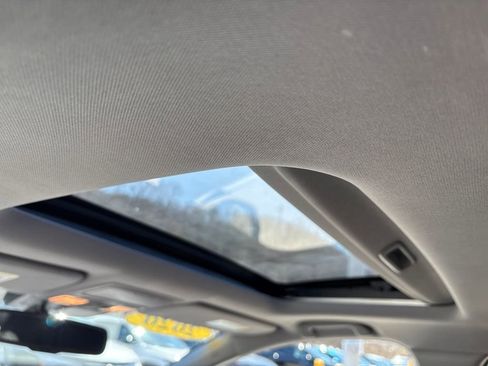 Used 2020 Honda CR-V Touring image 12