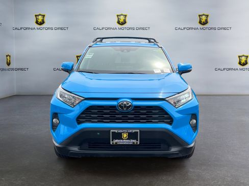Used 2020 Toyota RAV4 XLE w/ Carpet Mat Package FWD image 8