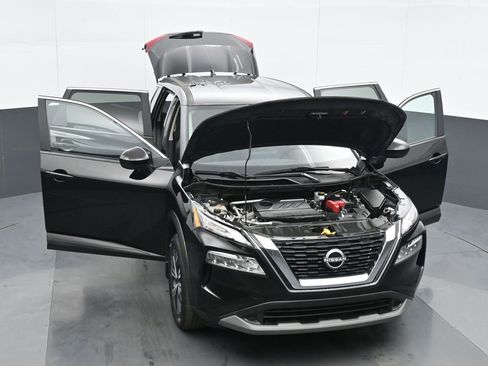Used 2023 Nissan Rogue SV image 34