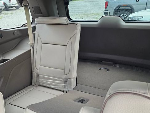 New 2026 GMC Yukon Denali w/ Sun & Power Step Package AWD/4WD image 9
