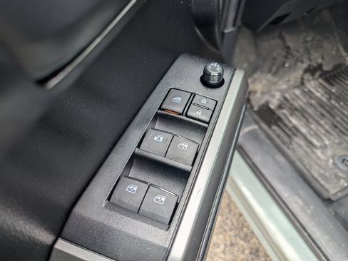 Used 2022 Toyota Tacoma SR5 image 13