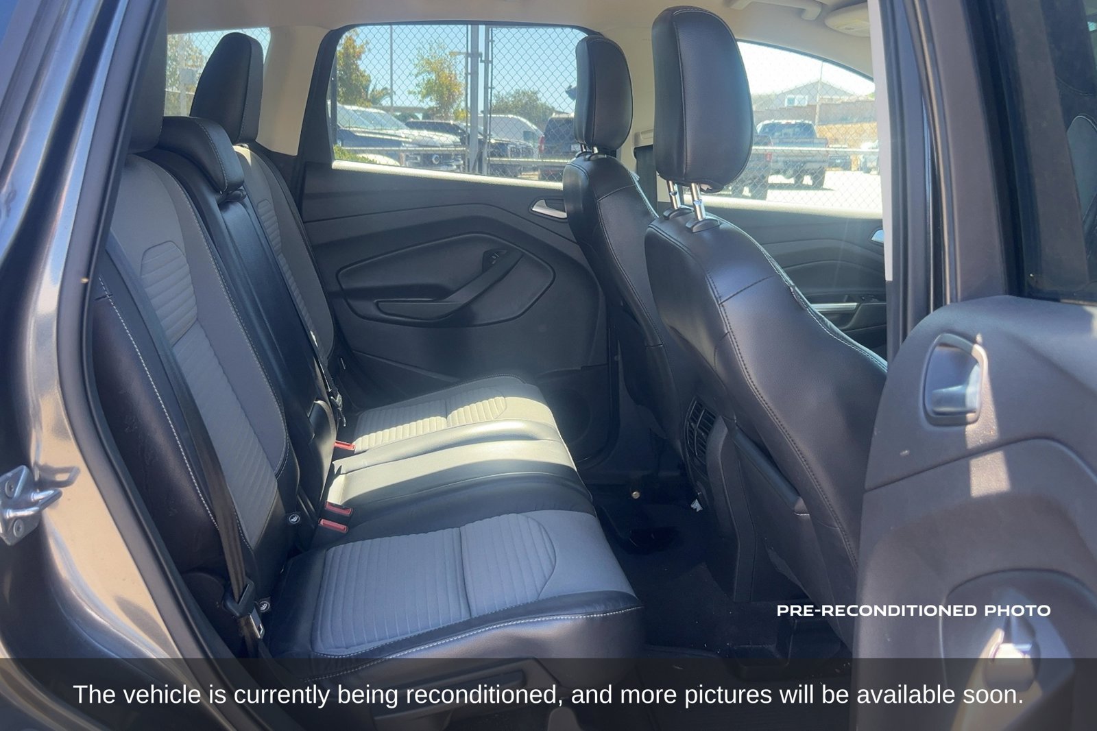Used 2019 Ford Escape SE FWD image 13