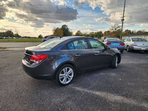 Used 2013 Chevrolet Cruze LTZ image 4