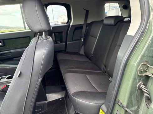 Used 2012 Toyota FJ Cruiser 4WD w/ Upgrade Pkg image 22