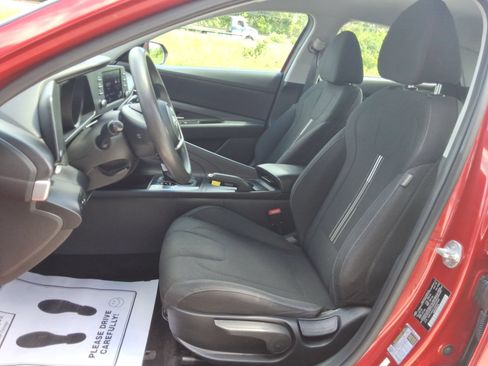 Used 2021 Hyundai Elantra SEL FWD image 28