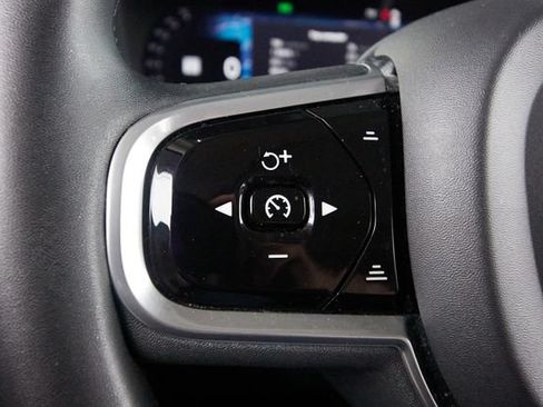 Certified 2023 Volvo XC90 B6 Plus AWD/4WD image 17