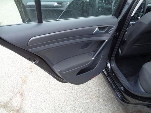 Used 2019 Volkswagen Golf S FWD image 9