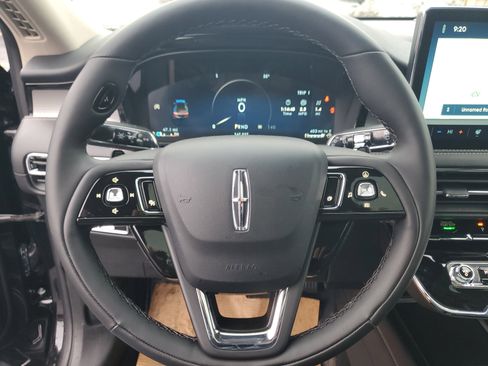 New 2026 Lincoln Corsair Premiere image 16