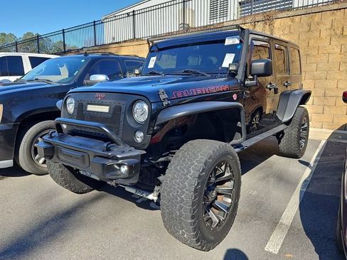 Used 2017 Jeep Wrangler Unlimited Rubicon image 3