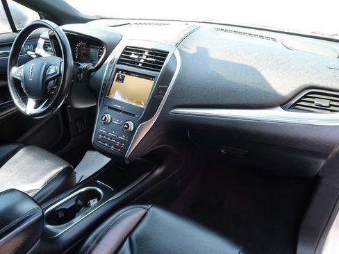 Used 2016 Lincoln MKC Premiere FWD image 10