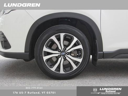 Used 2023 Subaru Forester Limited image 42