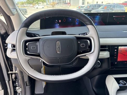 New 2026 Lincoln Navigator Reserve image 28