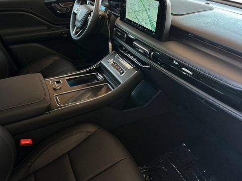 New 2026 Lincoln Aviator Reserve w/ Illumination Package RWD image 16
