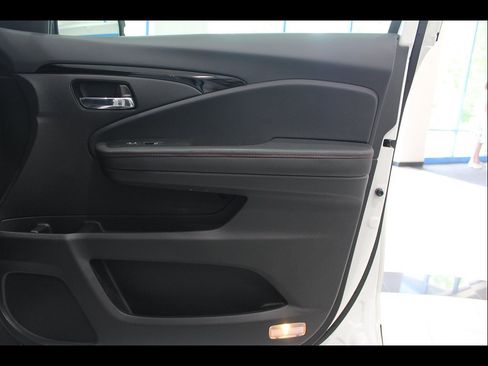 Certified 2023 Honda Ridgeline Black Edition image 25