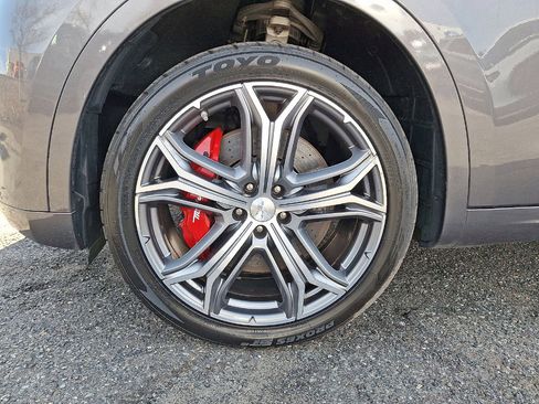 Used 2019 Maserati Levante S image 33