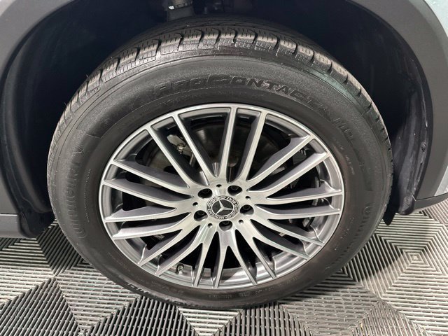 Used 2024 Mercedes-Benz GLC 300 4MATIC image 9