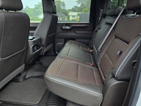 Used 2024 GMC Sierra 2500 Denali w/ Denali Reserve Package AWD/4WD image 4