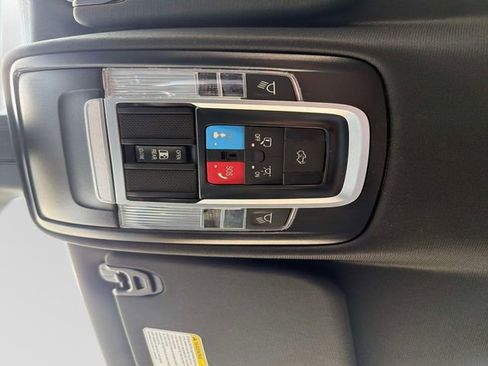 New 2026 RAM 1500 4x4 Crew Cab image 27