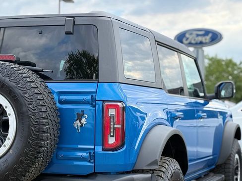 Used 2023 Ford Bronco Outer Banks w/ Sasquatch Package AWD/4WD image 37