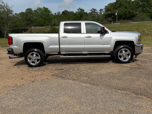 Used 2016 Chevrolet Silverado 2500 LT w/ LT Convenience Package RWD image 6